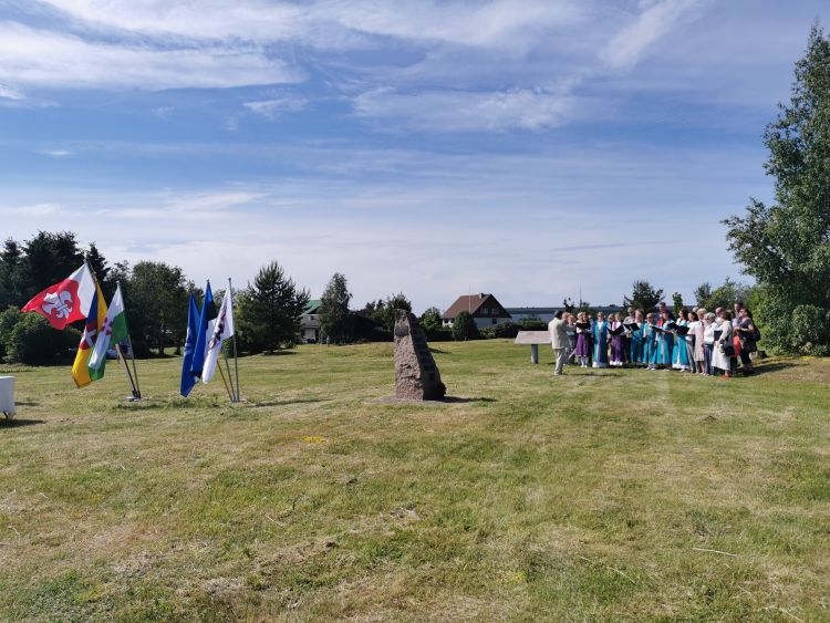Võidutamme istutamine Vabaduse hiies, juuni 2022